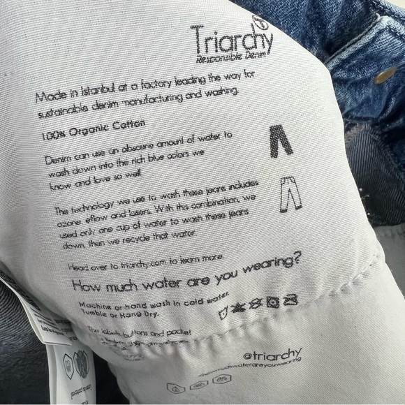 Aritzia Triarchy Loose Fit Straight Leg Jeans - Picture 6 of 13